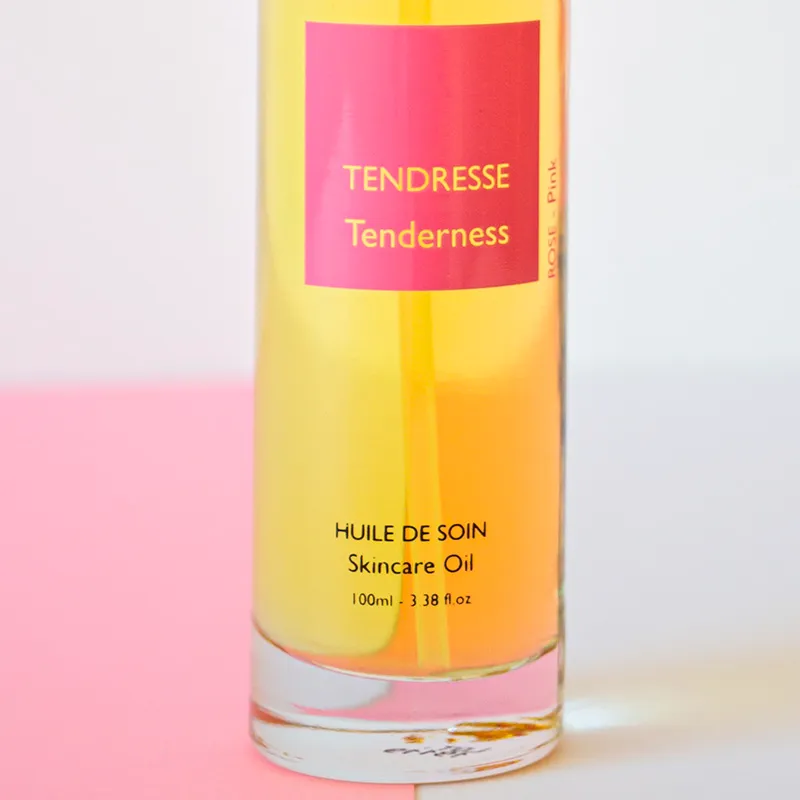 Huile-de-Soin-Rose2.webp