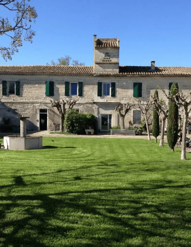 un MAS en PROVENCE.webp